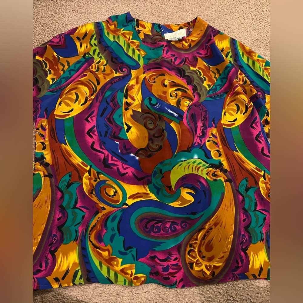 VINTAGE womens shirt.